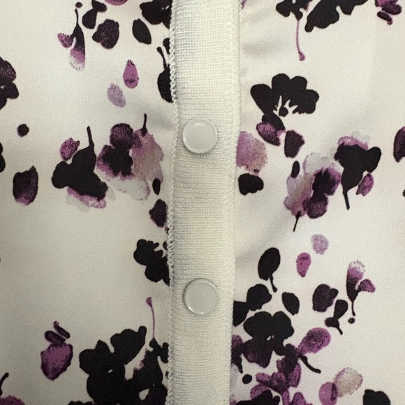 Floral Button-Up Cardigan - Picture 2 of 7